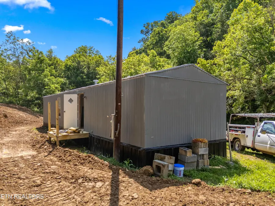 131 Kyle Valley Rd, Eidson, TN 37731 - #3