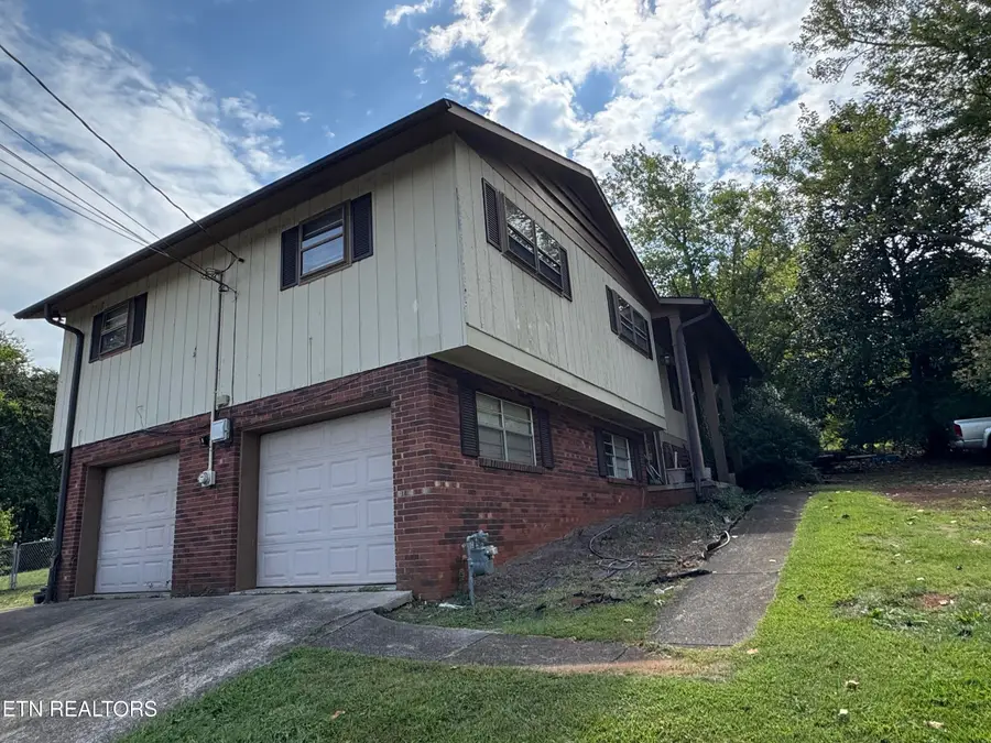 718 Greenwich Drive, Maryville, TN 37803 - #2