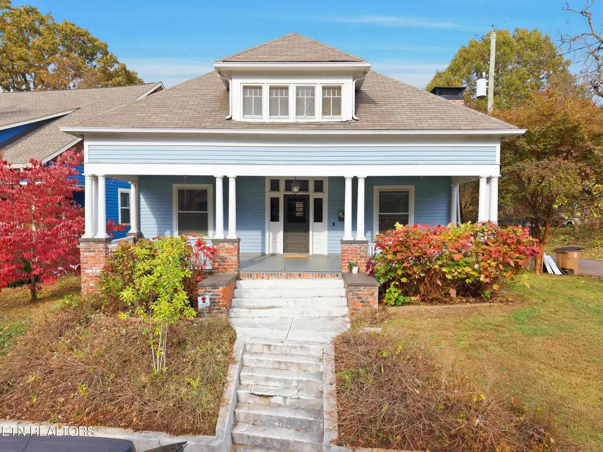 1300 Kenyon St, Knoxville, TN 37917 - #1