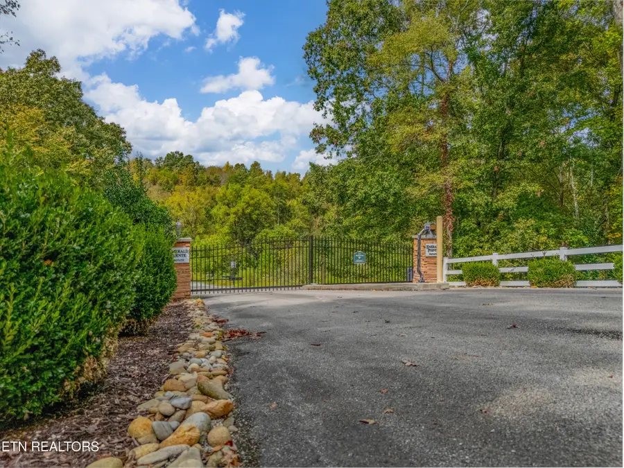 Emerald Pointe Circle, Rockwood, TN 37854 - #3