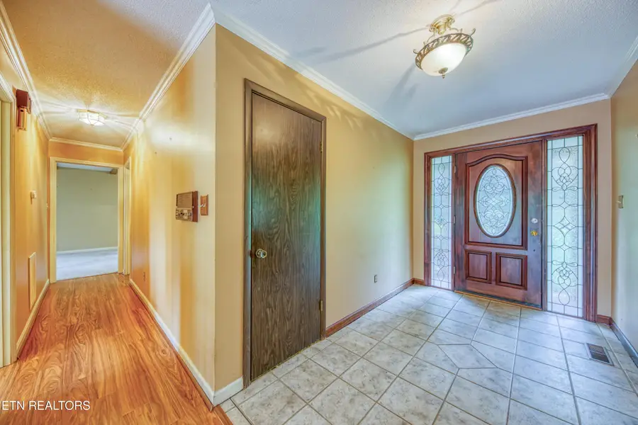 2300 Brandywine Drive, Lenoir City, TN 37772 - #2