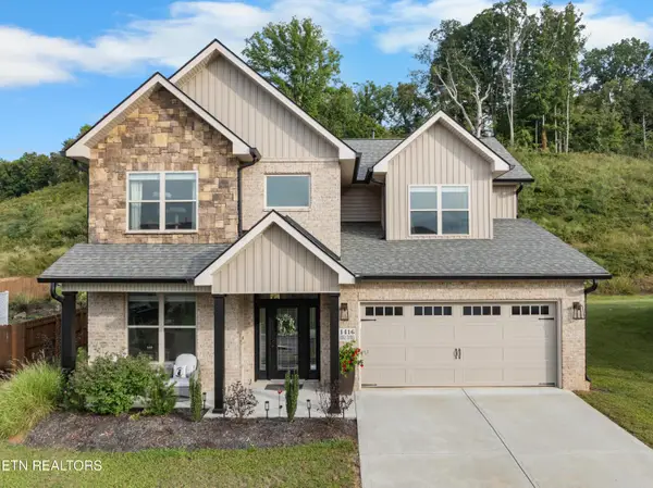 1416 Ridge Climber Rd, Knoxville, TN 37922