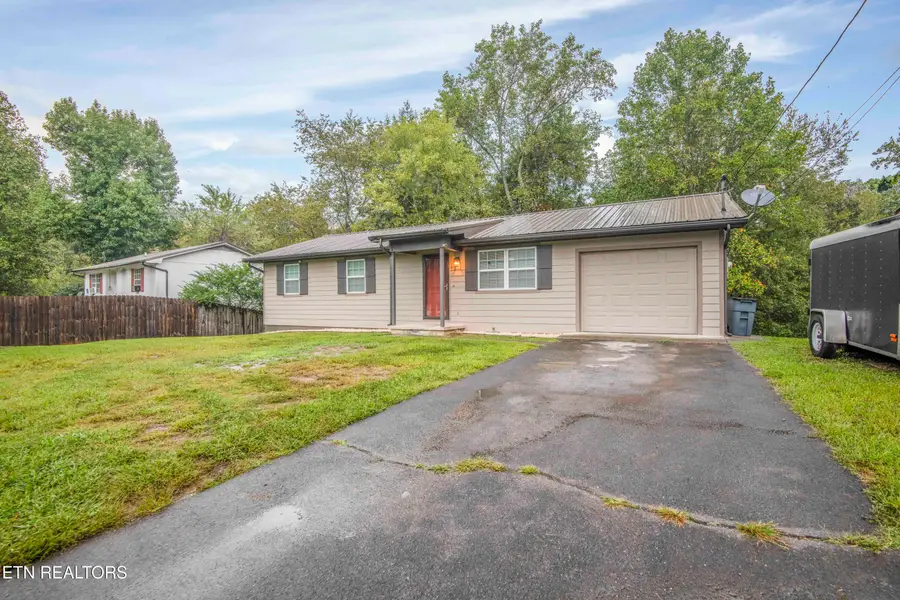 613 Red Bud Lane, Oliver Springs, TN 37840 - #2