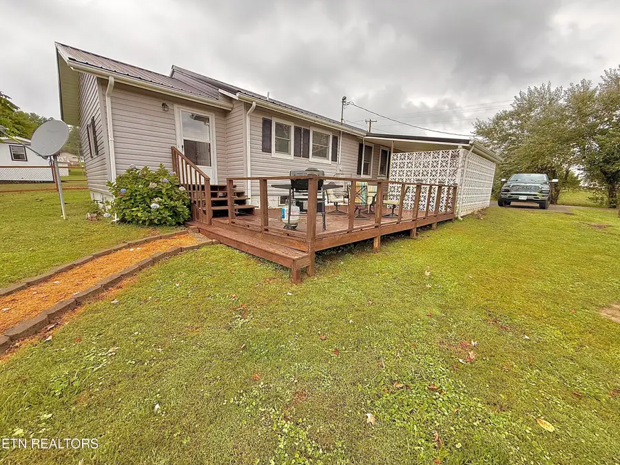 156 Holmes St, Jonesville, VA 24263 - #2