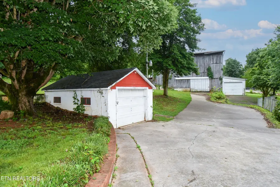 185 Trigonia Rd, Greenback, TN 37742 - #2