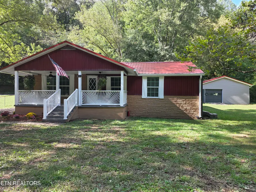 671 Hen Valley Rd, Oliver Springs, TN 37840 - #2