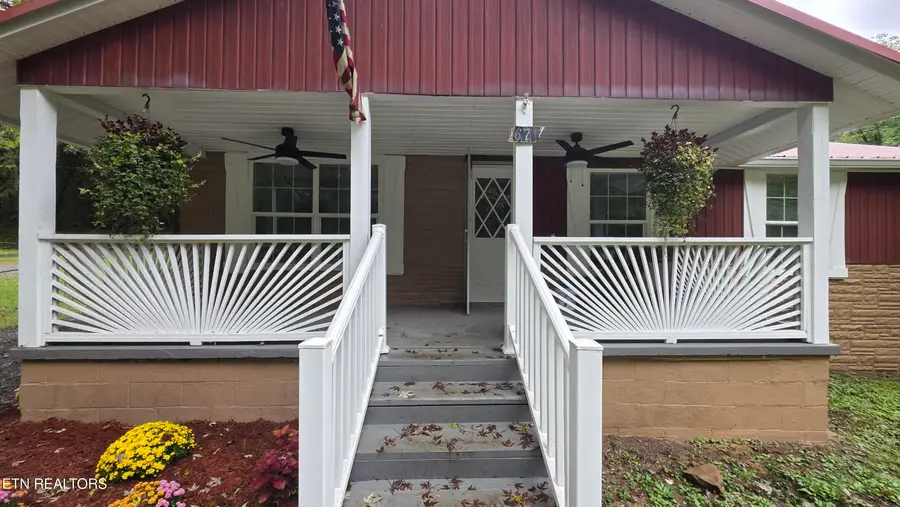 671 Hen Valley Rd, Oliver Springs, TN 37840 - #3