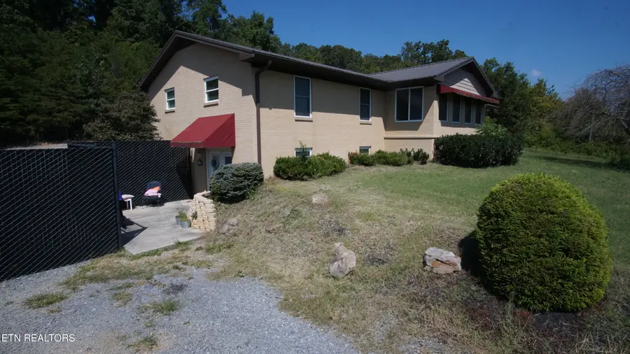110 N Springview Rd, Maryville, TN 37801 - #2