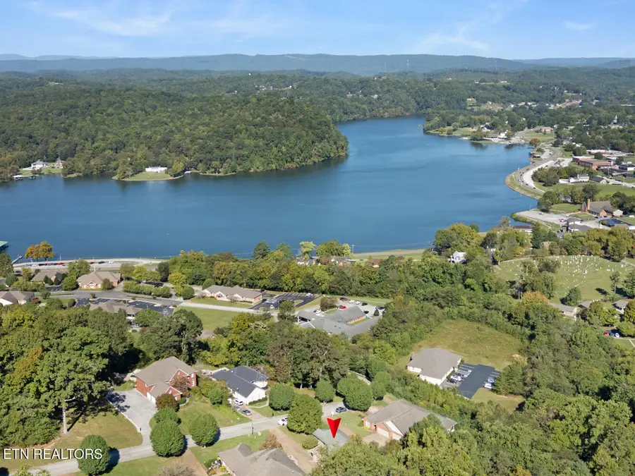 1099 Brentwood Way, Kingston, TN 37763 - #3