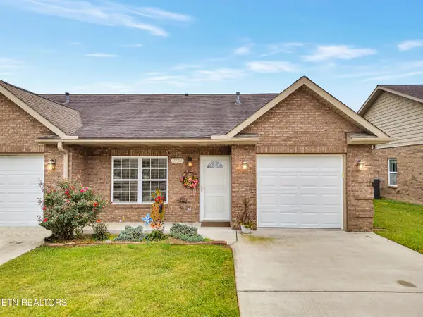 2732 Waters Place Drive, Maryville, TN 37803