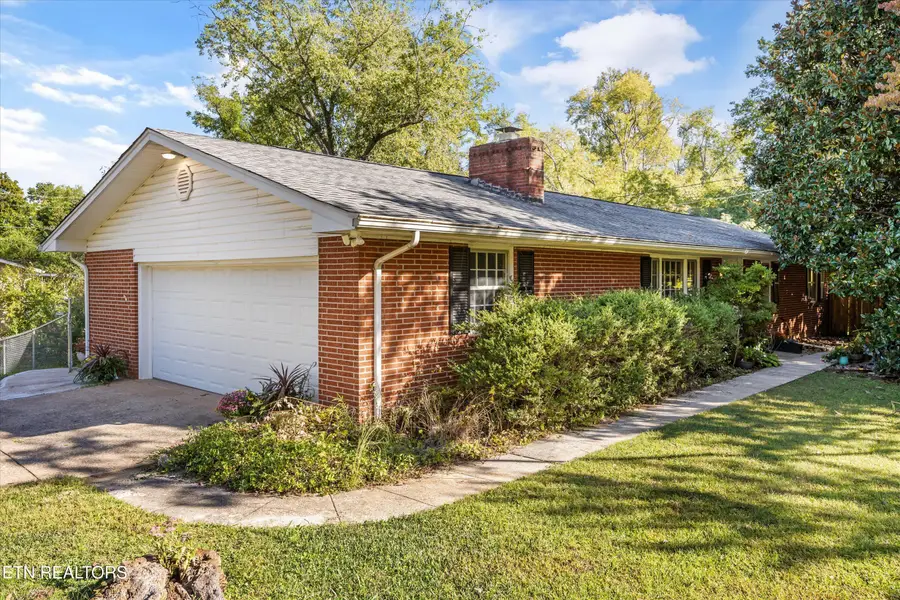 124 S Martinwood Rd, Knoxville, TN 37923 - #2