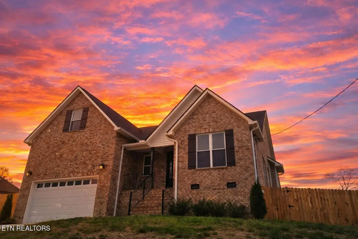 8017 Little Joe Rd, Powell, TN 37849 - #1