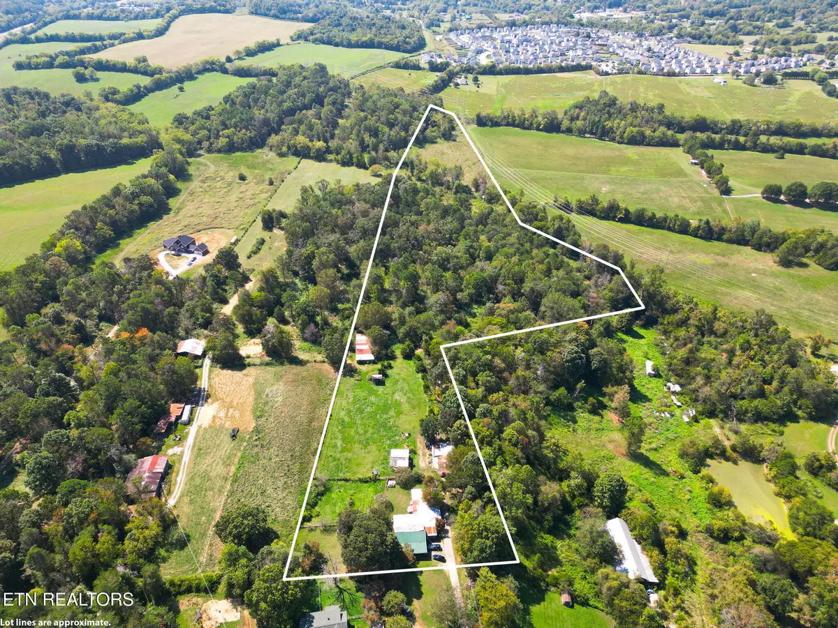 2733 Shipe Rd, Mascot, TN 37806 - #1