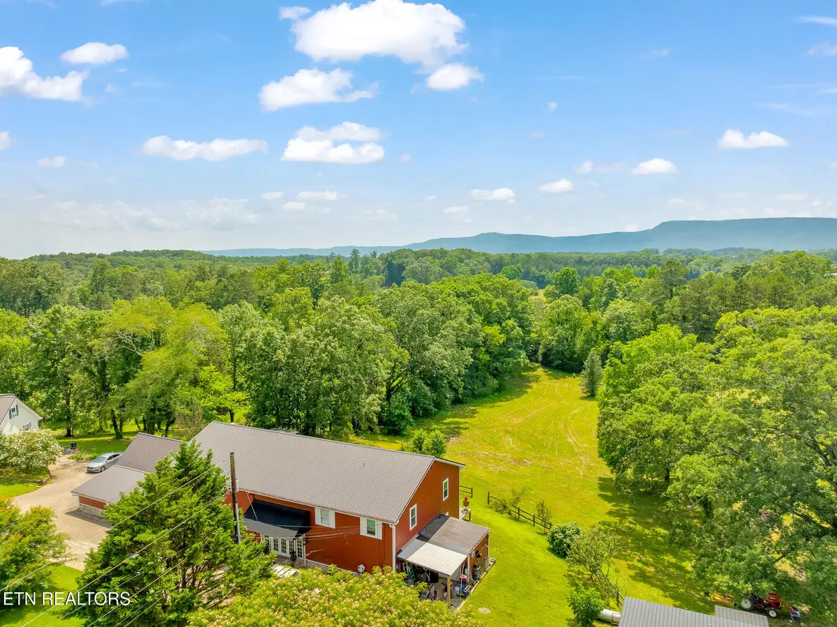 997 W West 12th St, Chickamauga, GA 30707 - #1