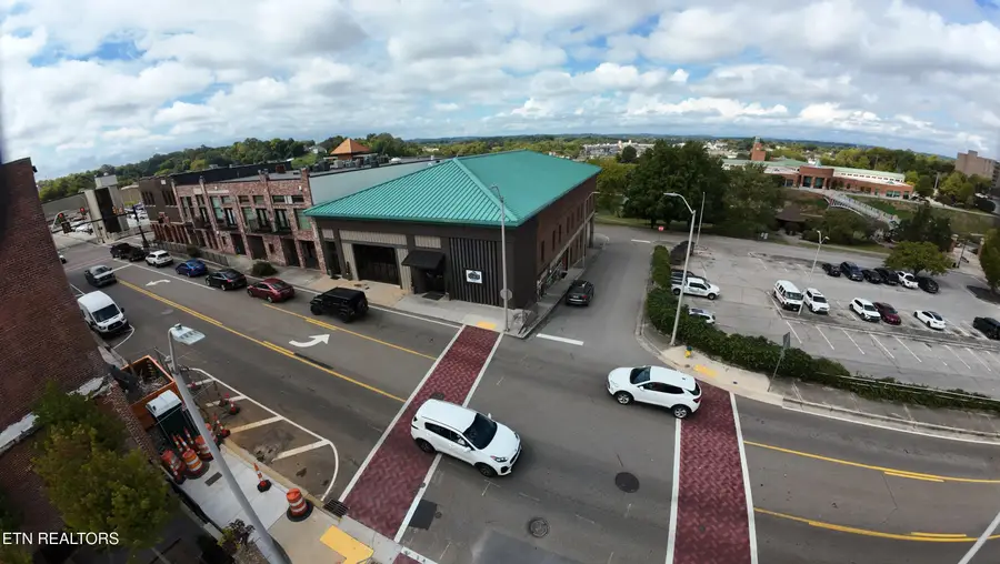 161 E Harper Ave, Maryville, TN 37804 - #3