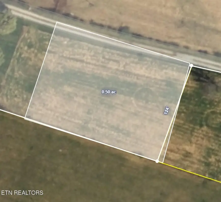 520 Lowe Rd, Crossville, TN 38572 - #3