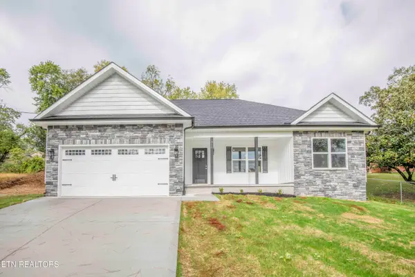 914 Mcadoo St, Clinton, TN 37716