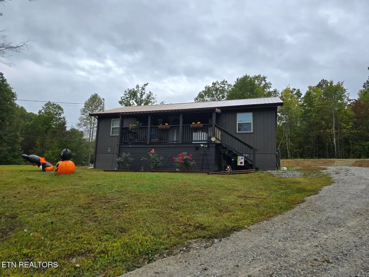 102 Beaver Pvt. Lane, Oneida, TN 37841 - #1