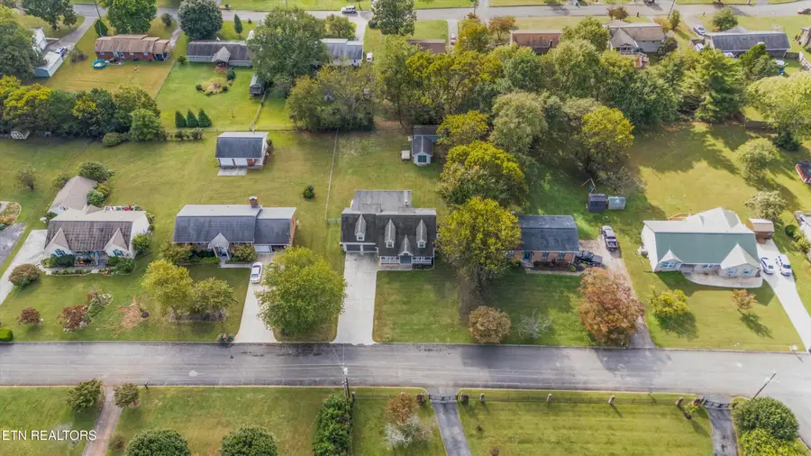 925 Crestview Circle, Lenoir City, TN 37772 - #3