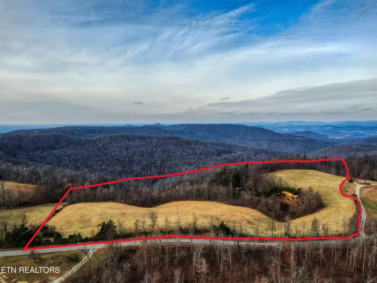 2726 Double Top Rd, Jamestown, TN 38556 - #1