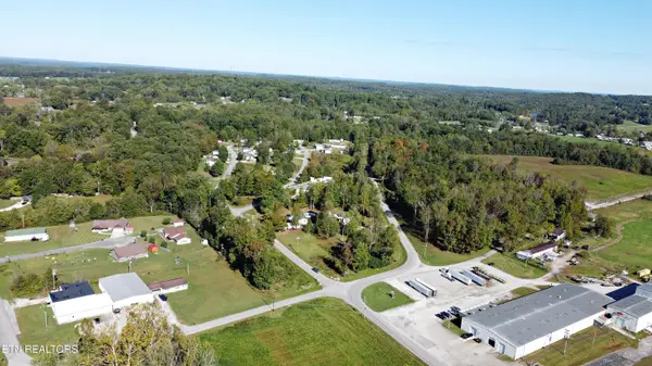 Edgewood Blvd, Oneida, TN 37841