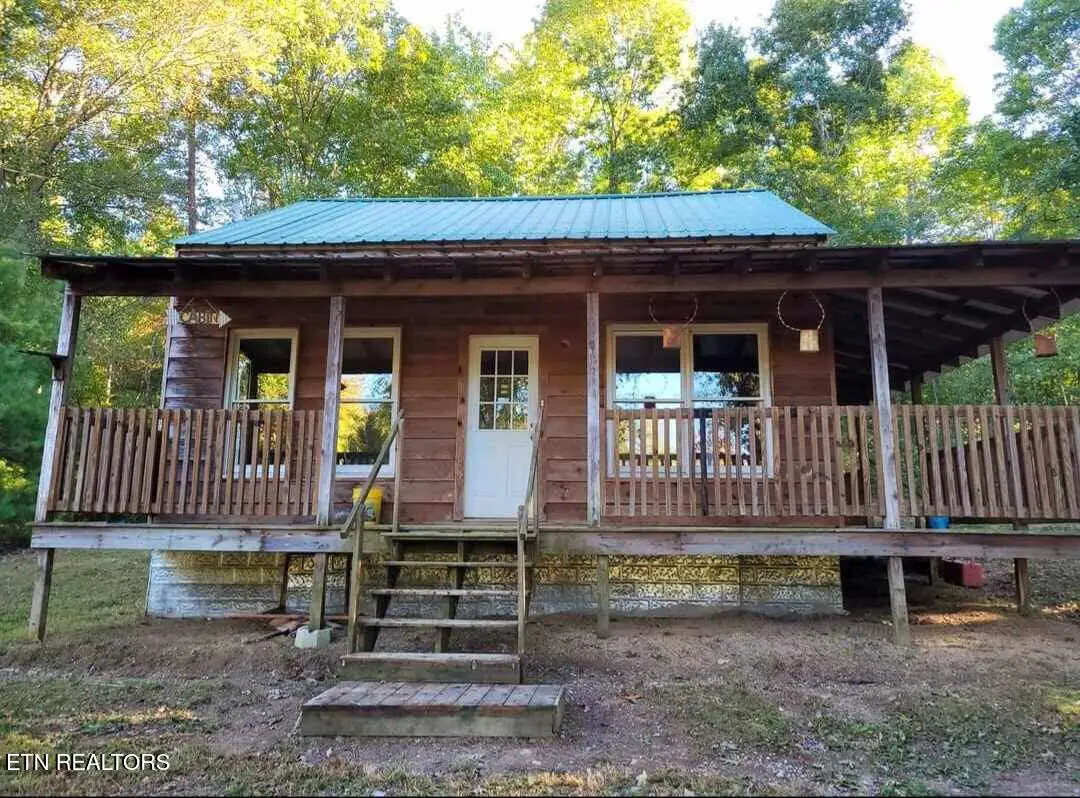 346 Scott Wyatt Rd, Deer Lodge, TN 37726 - #1