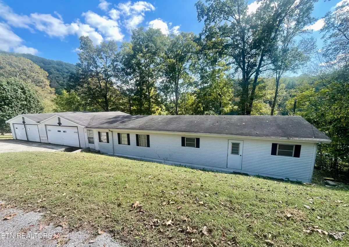 960 Indian River Boat Dock Rd Rd, Jacksboro, TN 37757 - #1