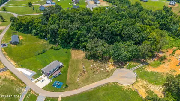 Siesta Dr, Newport, TN 37821