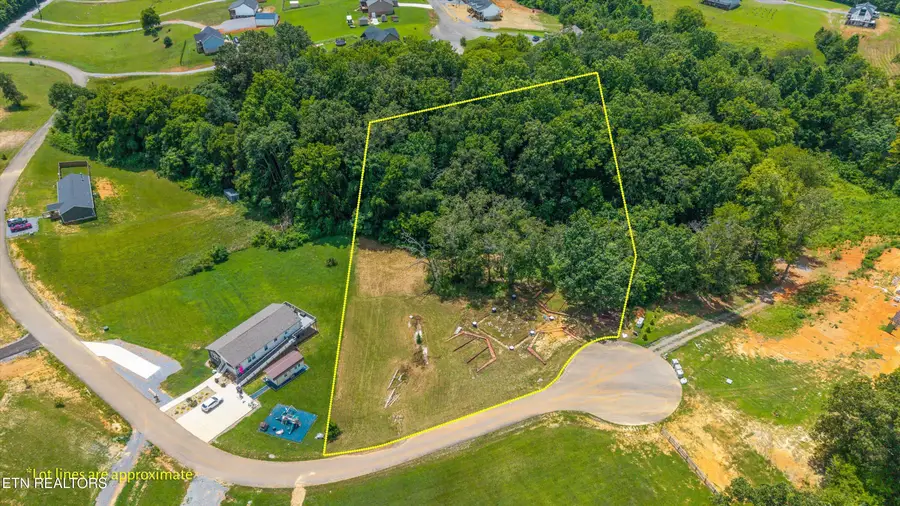 Siesta Dr, Newport, TN 37821 - #2