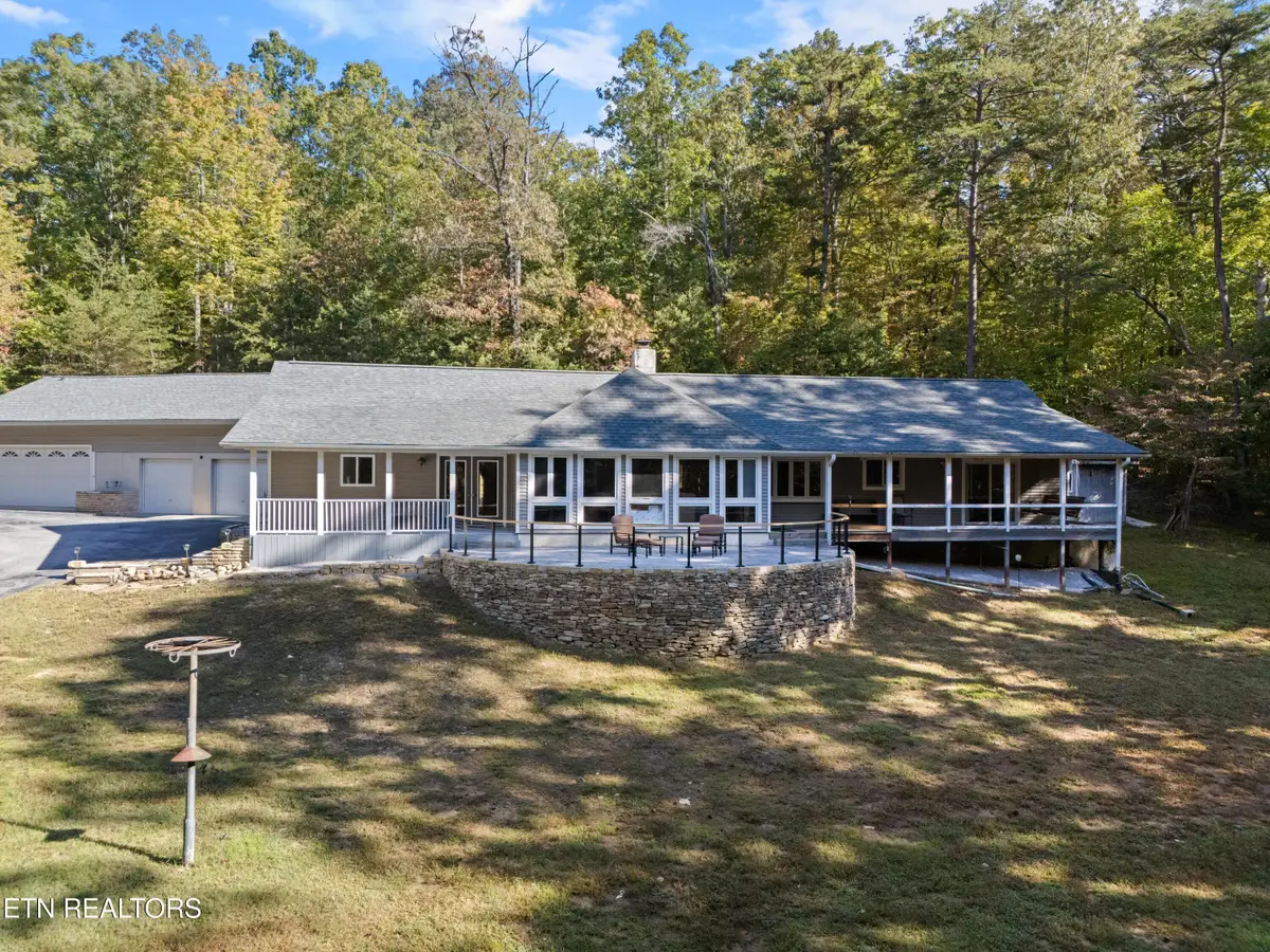 303 Cumberland Cove Rd, Monterey, TN 38574 - #1