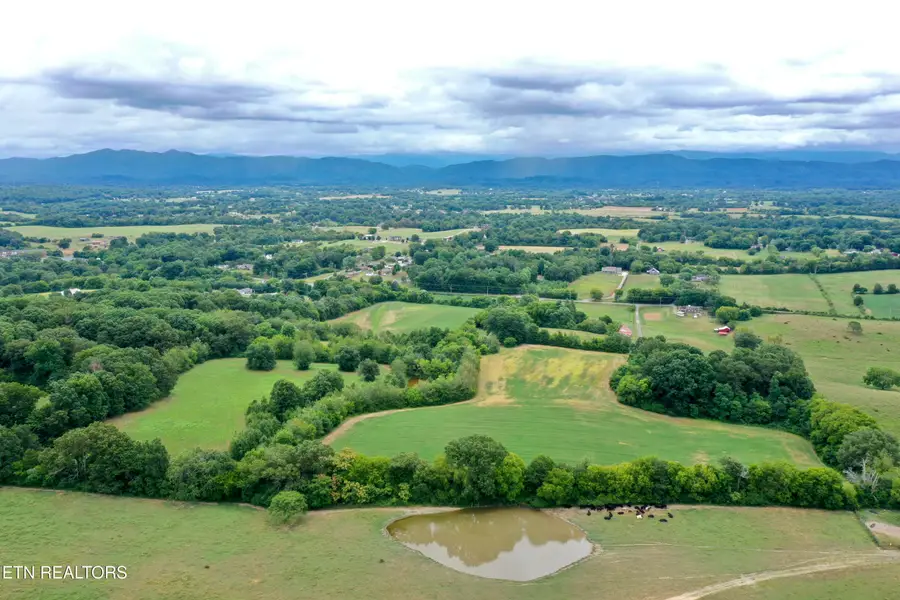 141 Saratoga Drive, Maryville, TN 37804 - #2