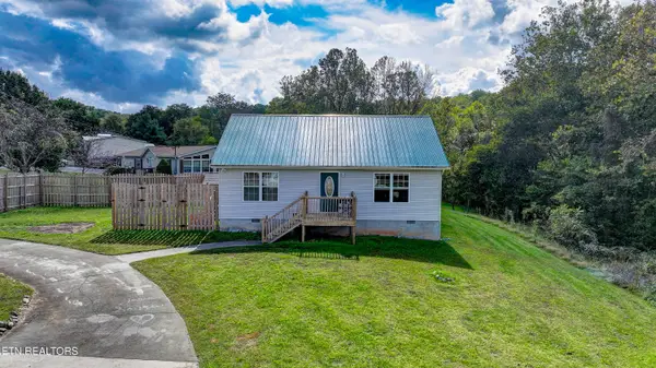 810 Harvest Meadows Drive, Kodak, TN 37764