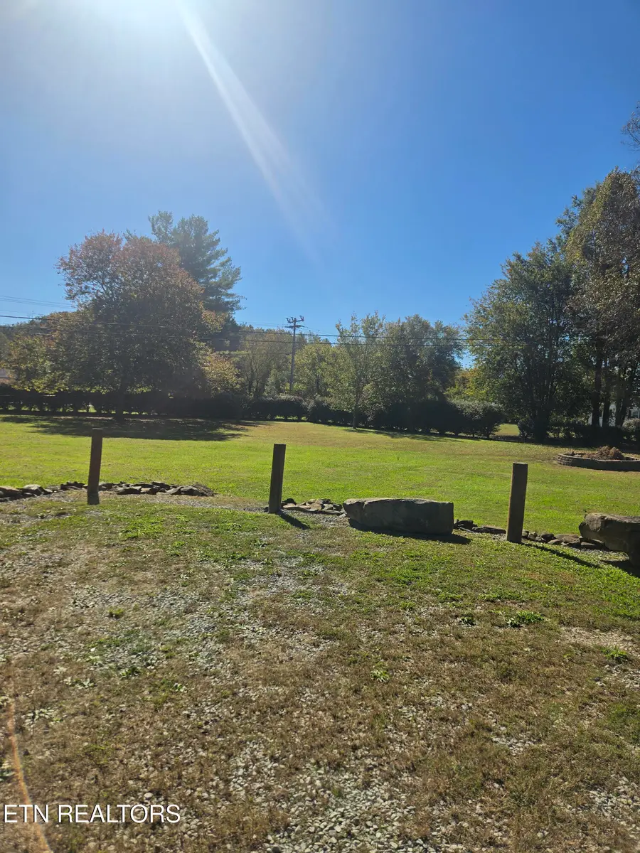 1847 Fairview Rd, Oliver Springs, TN 37840 - #3