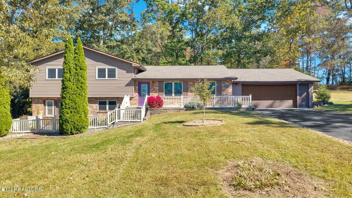 947 Lawnville Rd, Kingston, TN 37763 - #1