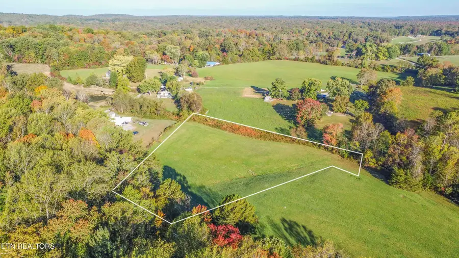 340 Cross Rd, Winfield, TN 37892 - #2