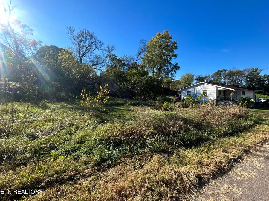 3856 Cluster St, Knoxville, TN 37914 - #2