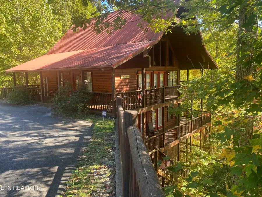 2440 Breezy Rd, Sevierville, TN 37876 - #2