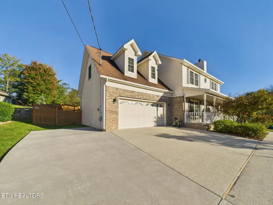 572 Mariner Point Drive, Clinton, TN 37716 - #3