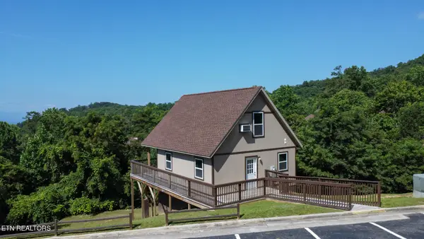 1081 Cove Rd #103, Sevierville, TN 37876