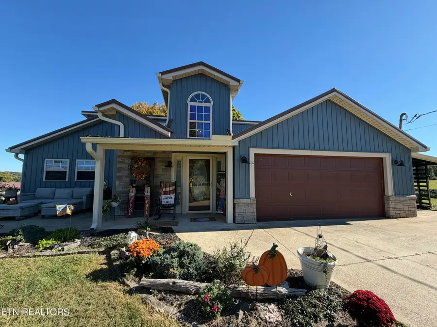 109 Ridgefield Drive, Dandridge, TN 37725 - #2