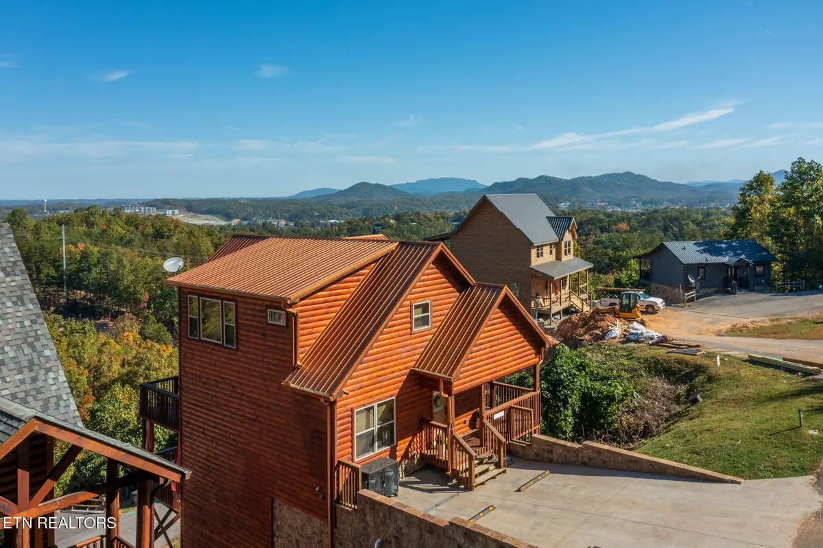 3309 Pine Peak Way, Sevierville, TN 37862 - #1