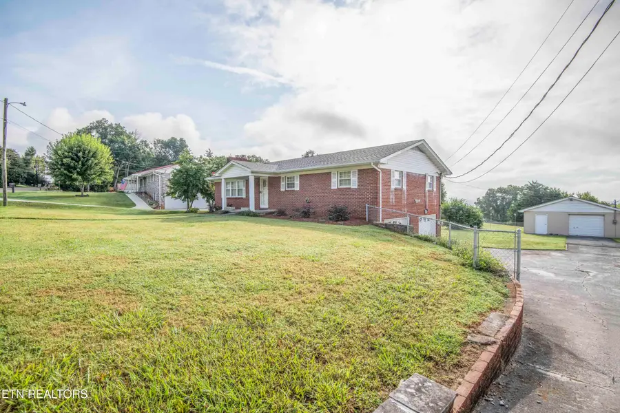7224 Ridgeview Rd, Corryton, TN 37721 - #3