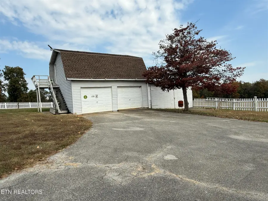 714 Seed Tick Rd, Philadelphia, TN 37846 - #3