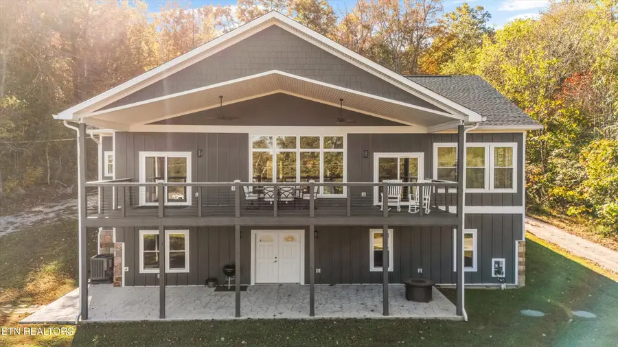 620 E Norris Point Rd, Lafollette, TN 37766 - #2