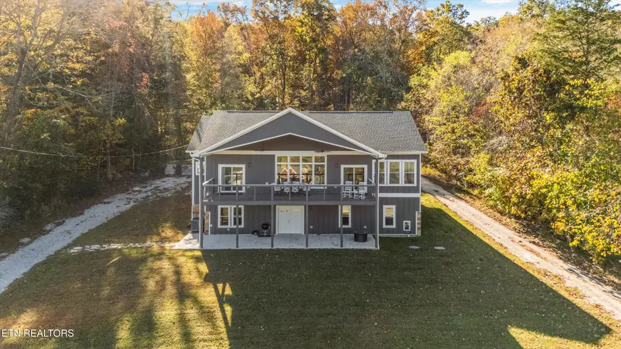 620 E Norris Point Rd, Lafollette, TN 37766 - #3