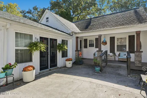 904 Granville Conner Rd, Powell, TN 37849