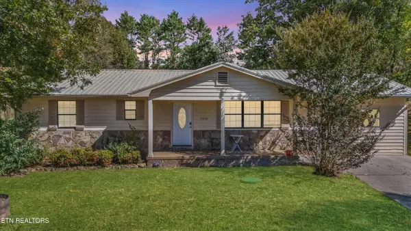 2218 Red Bank Circle, Sevierville, TN 37876