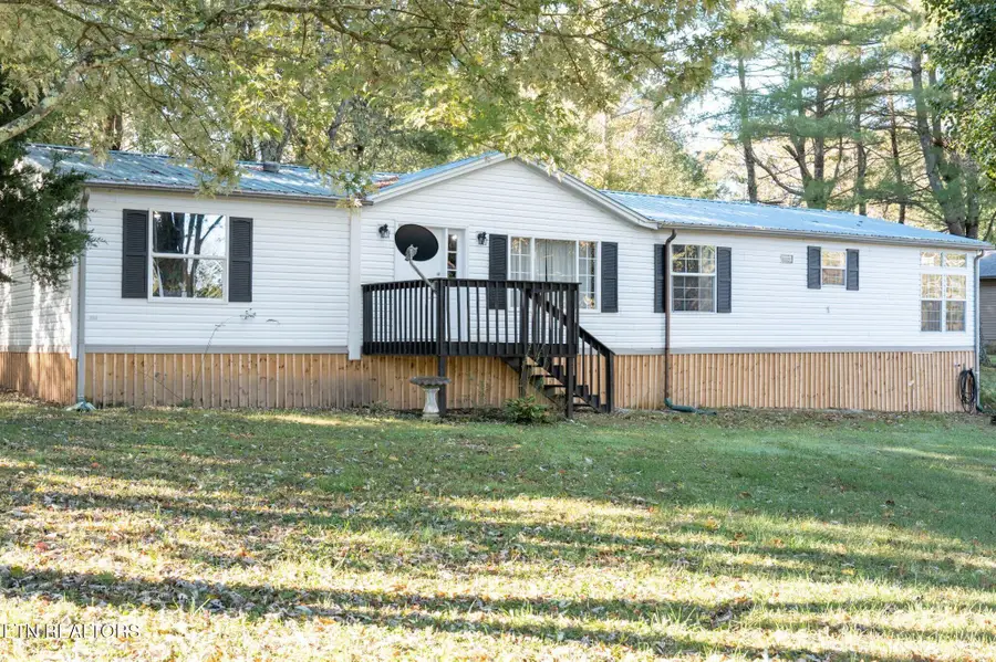 419 Tulip Ave, Jamestown, TN 38556 - #2