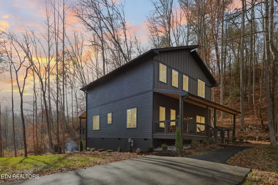 2825 Whisper Creek Lane, Sevierville, TN 37862 - #3