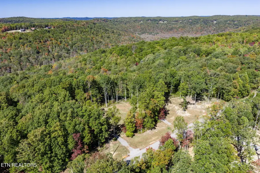 628 Cumberland Cove Rd, Monterey, TN 38574 - #2